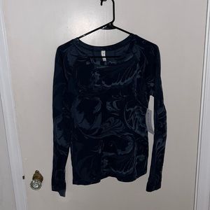 NWT Athleta momentum top